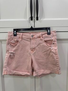 Old Navy Slim Midi Distressed Cuffed Denim Shorts in Peachy Pink Size Womens 10